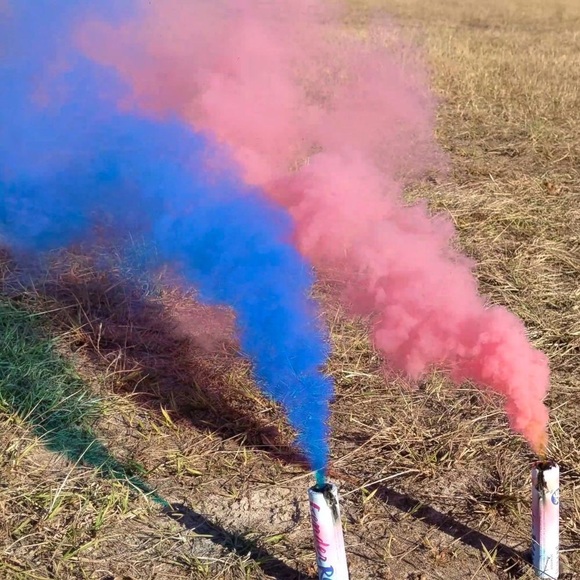 Gender Reveal Smoky Cloud TNT sticks: BOY or GIRL? - Picture 2 of 2